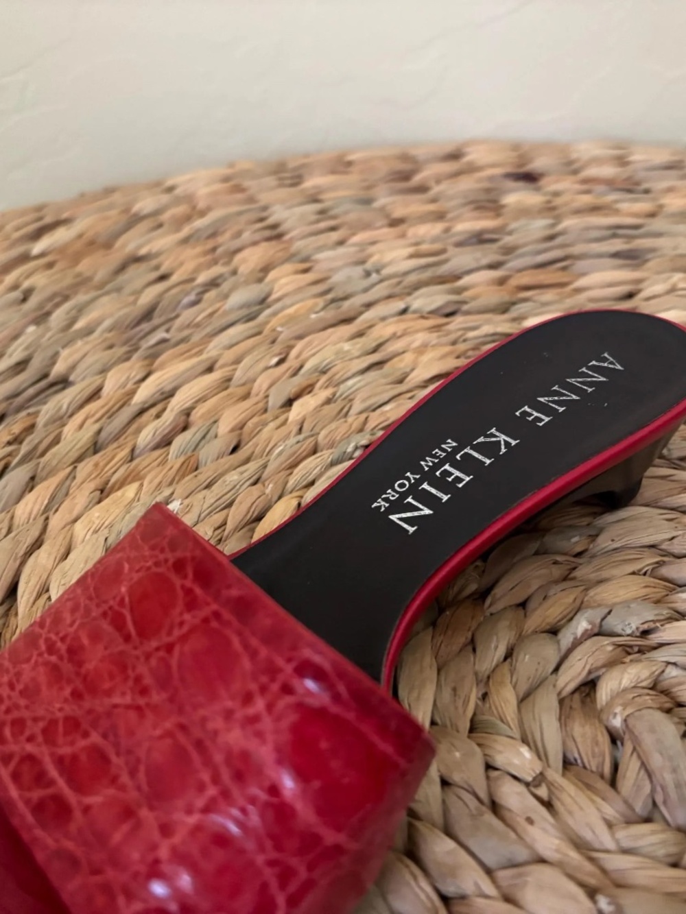 ANNE KLEIN Red Croc Embossed Leather MULE Kitten Heel Slide 7.5 Vero Cuoio ITALY - Picture 5 of 11